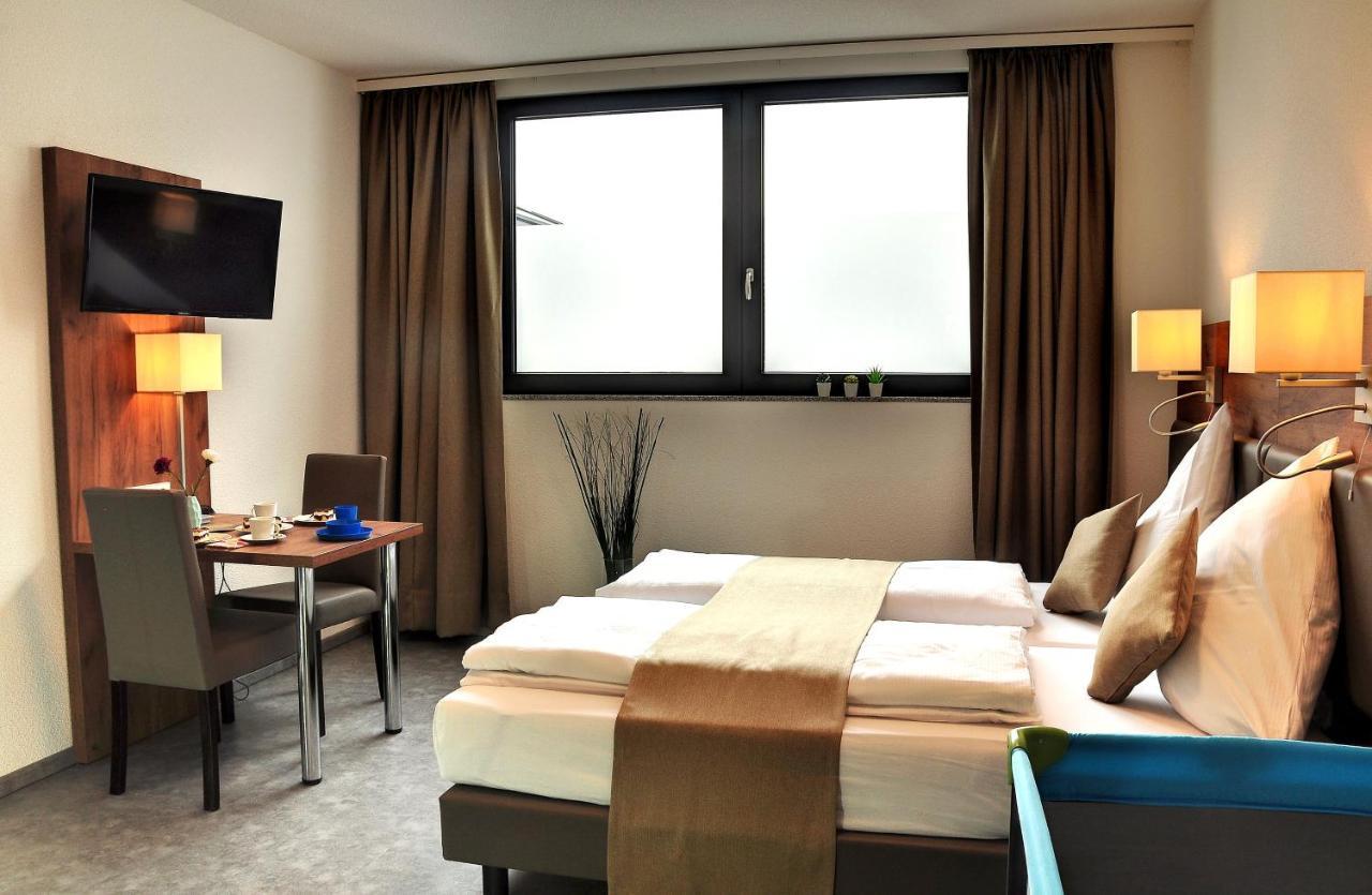 Motel Am Fuerfelder Schloss Bad Rappenau Dış mekan fotoğraf